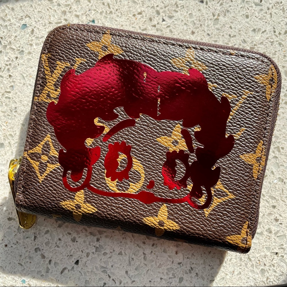 Betty Boop Red Foil and Brown Faux Leather Small Zip Wallet